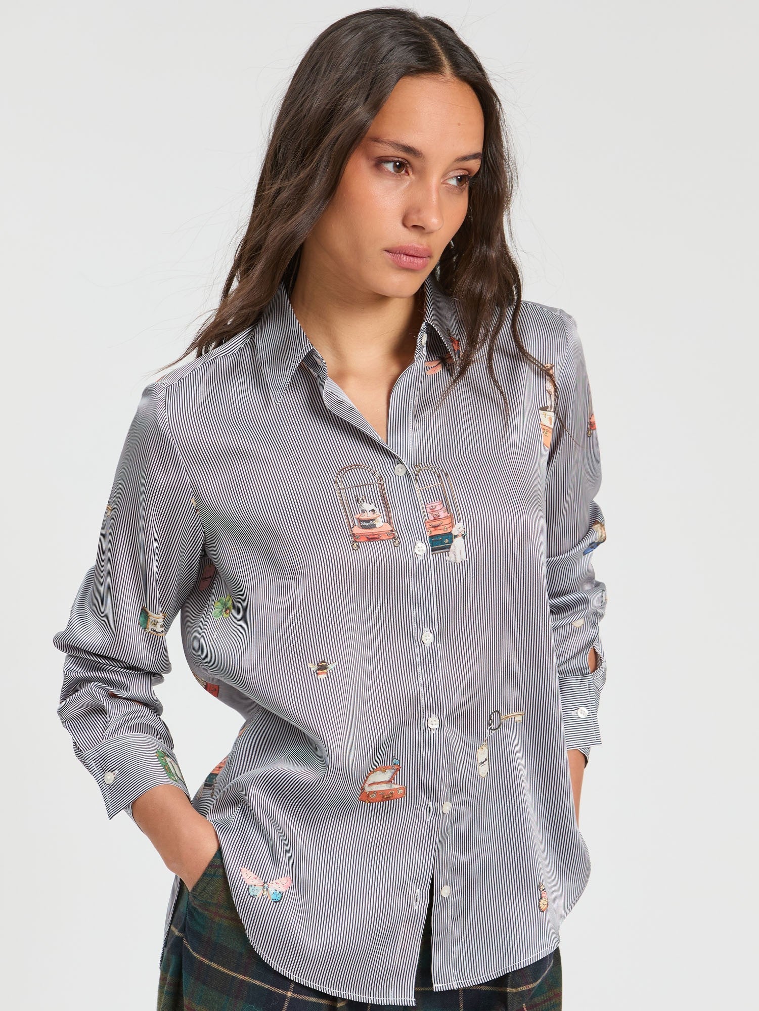 https://cdn.shopify.com/s/files/1/0368/5521/8235/files/olives-vilagallo-aw26-33925-cmbyy6w051-01-model-front.jpg