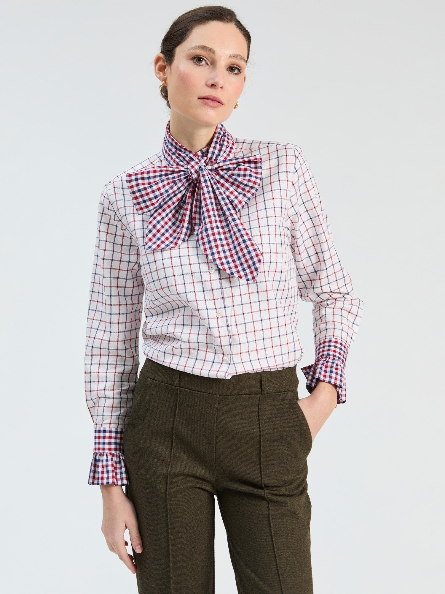 https://cdn.shopify.com/s/files/1/0368/5521/8235/files/olives-vilagallo-aw26-33984-cmnik6w443-01-model-front.jpg